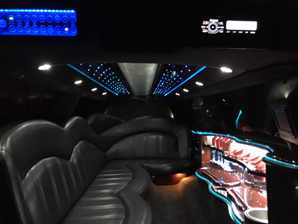 Stretch Limos Limousine Shuttle Party Bus Rentals And Airport Transportation Service In